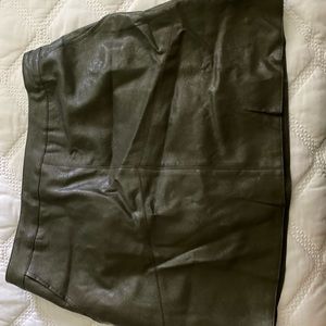 LULU’S olive green skirt